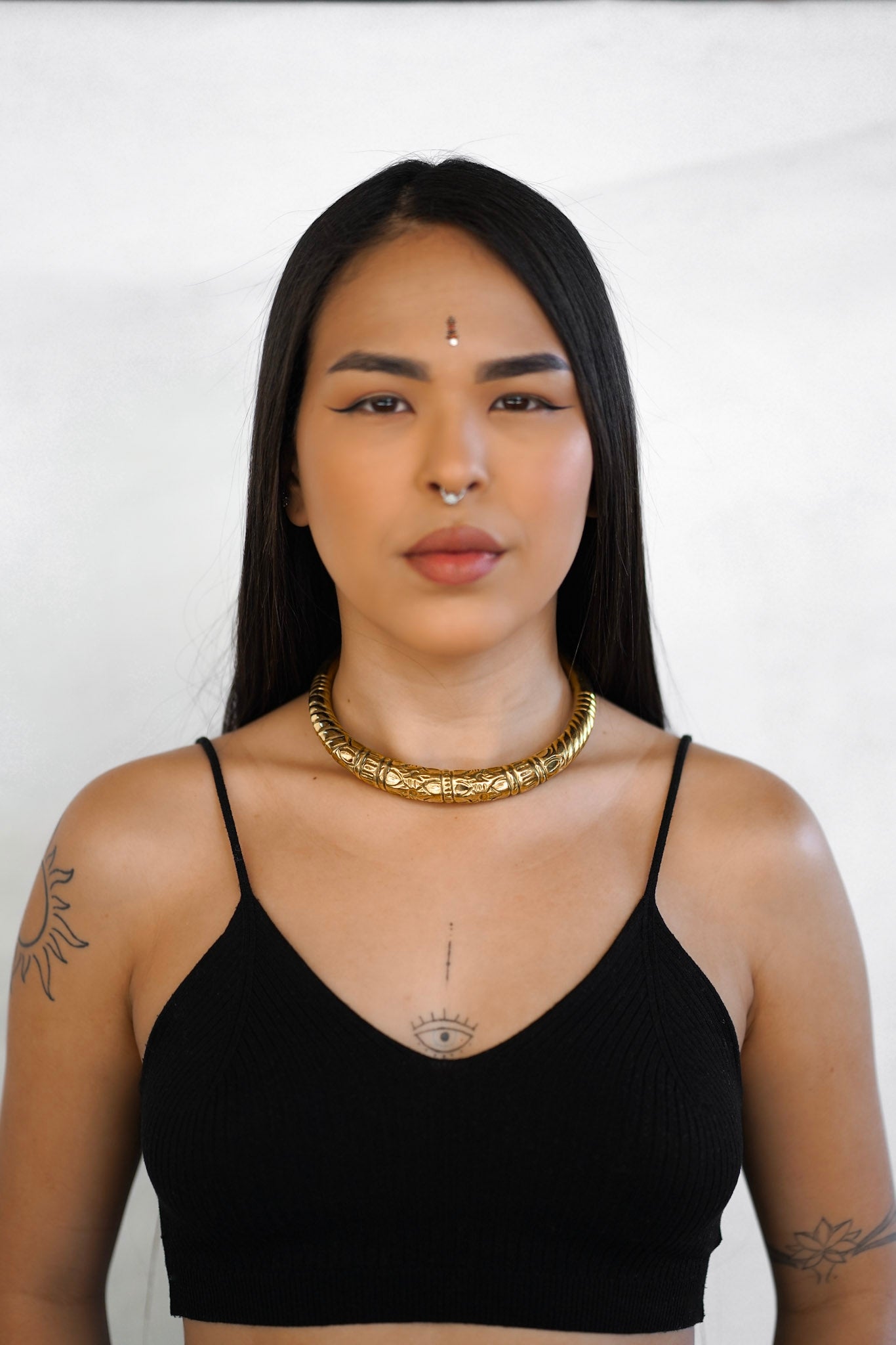 TRIBAL CHOKER