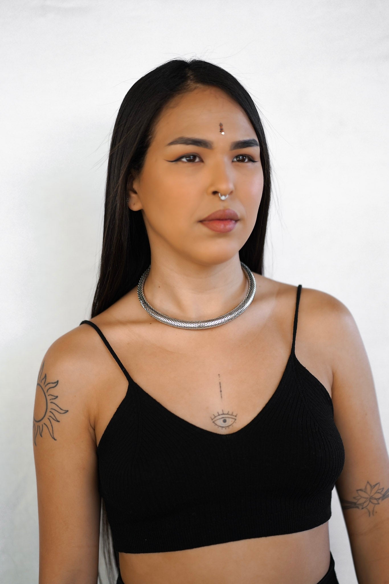 POINTILLÉ CHOKER SILVER