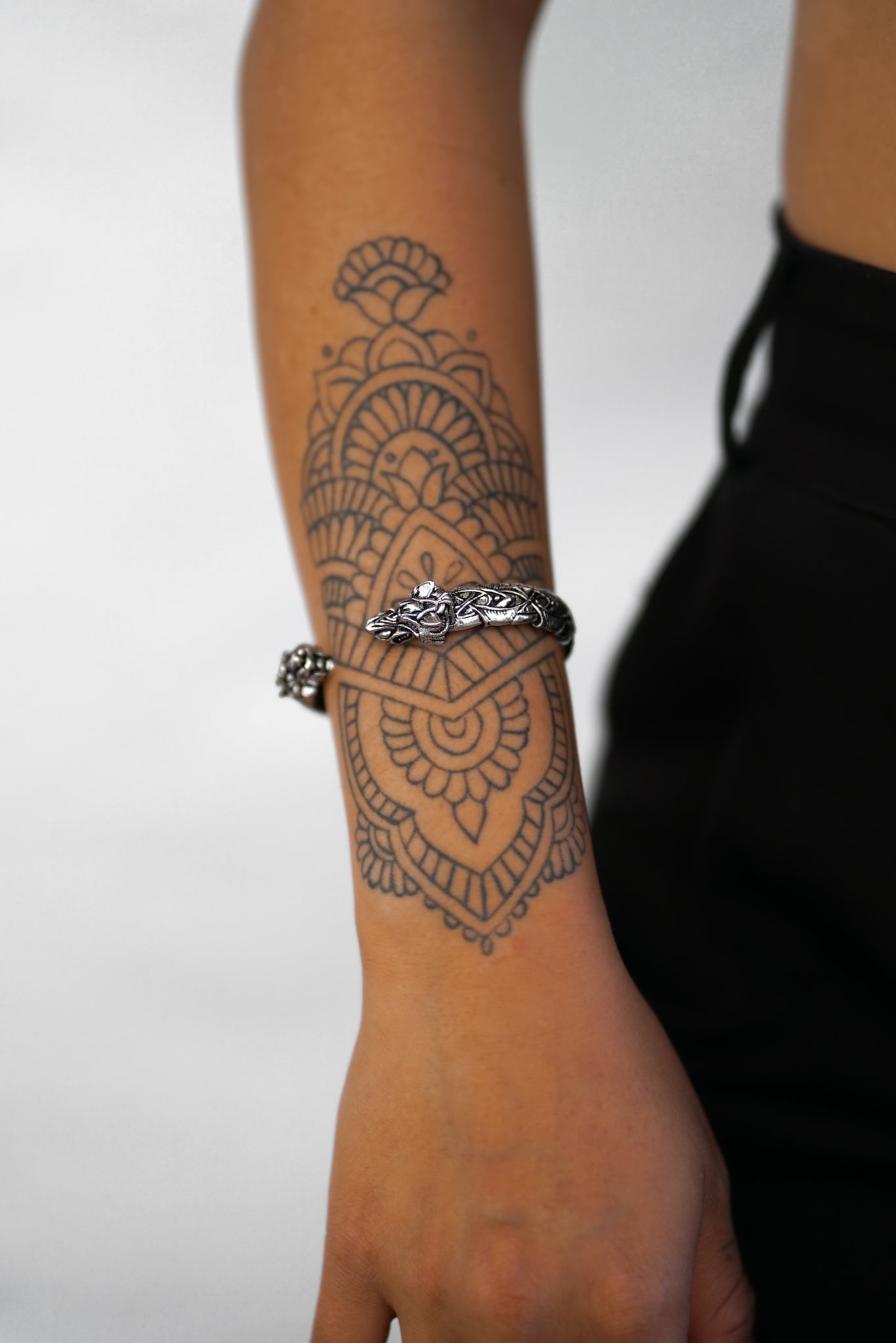 ETERNAL DRAGON BRACELET SILVER