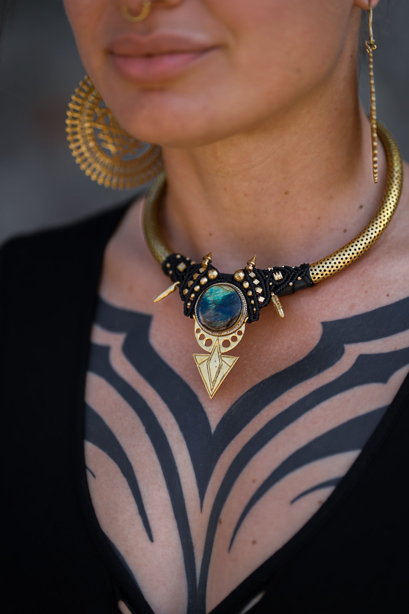 DVARIKA NECKLACE