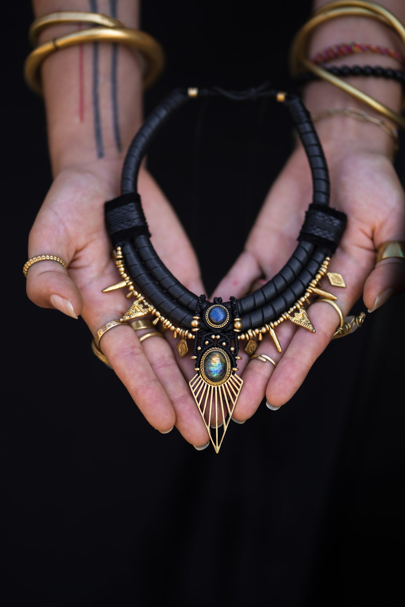 MAYA AMARA NECKLACE