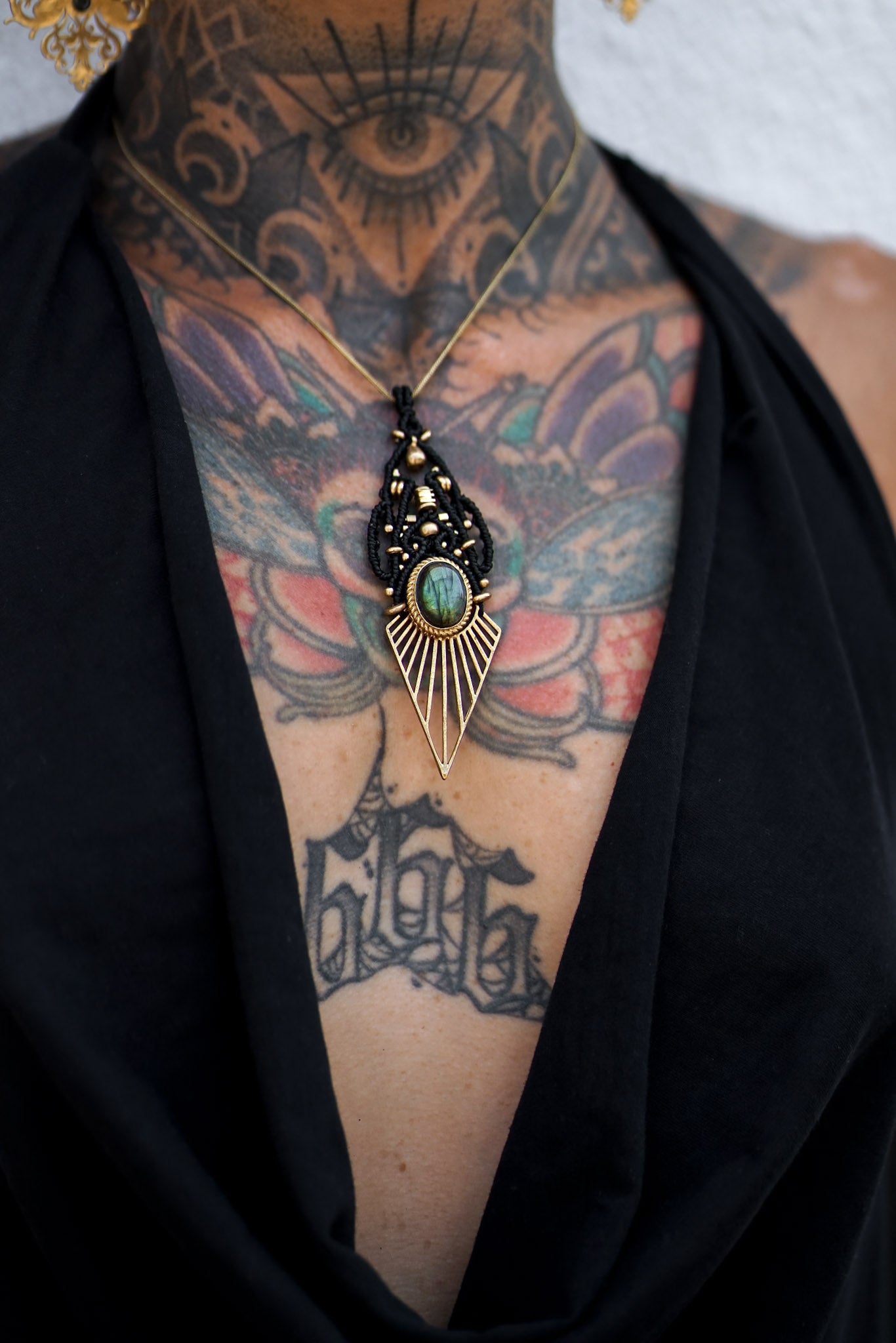 GREEN LABRADORITE PENDANT