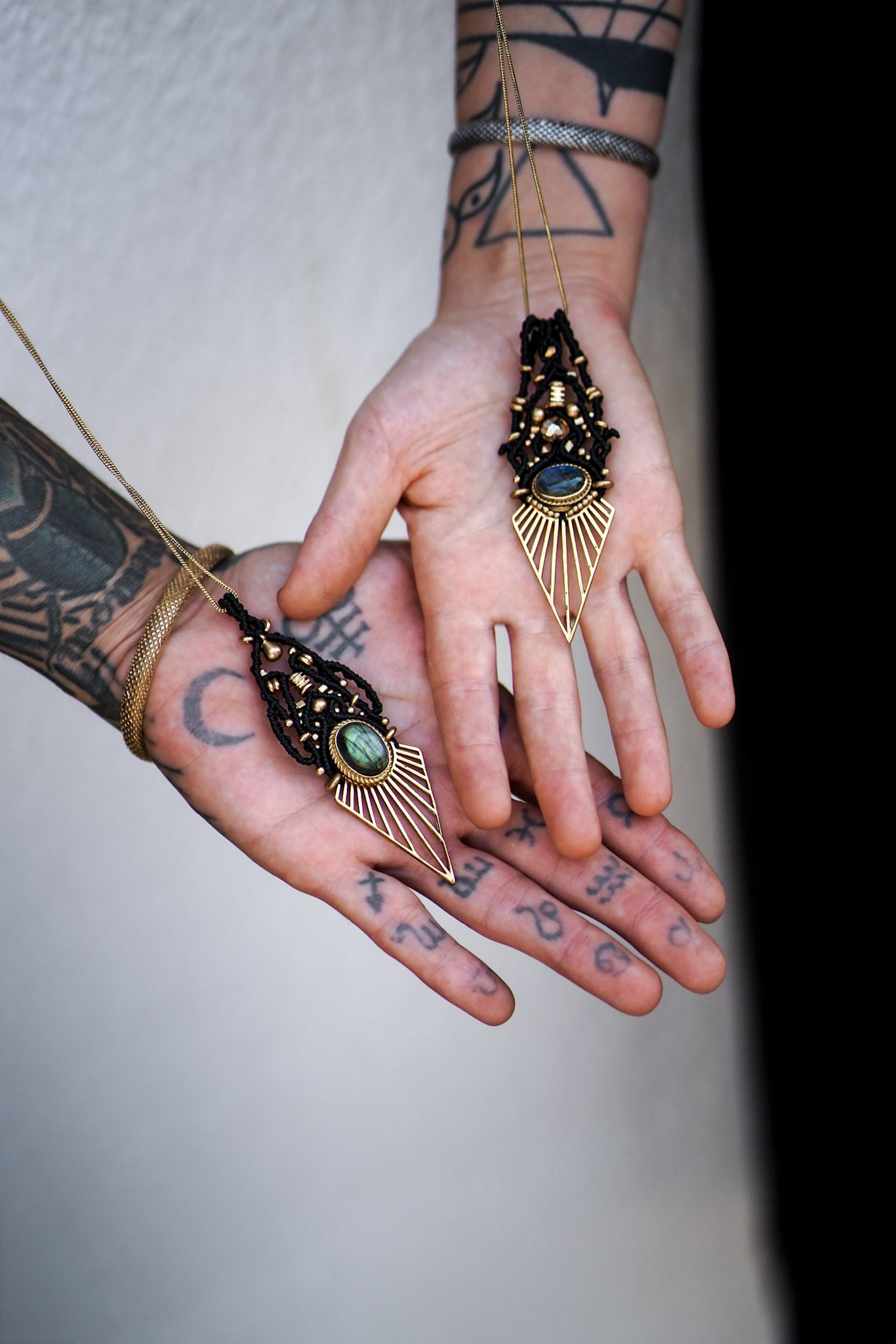 GREEN LABRADORITE PENDANT