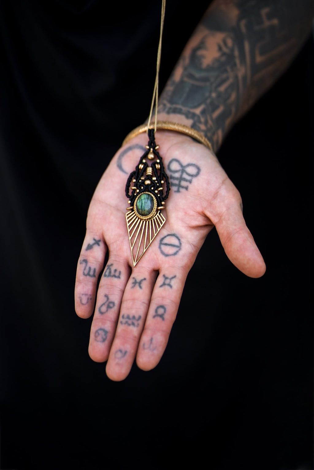 GREEN LABRADORITE PENDANT