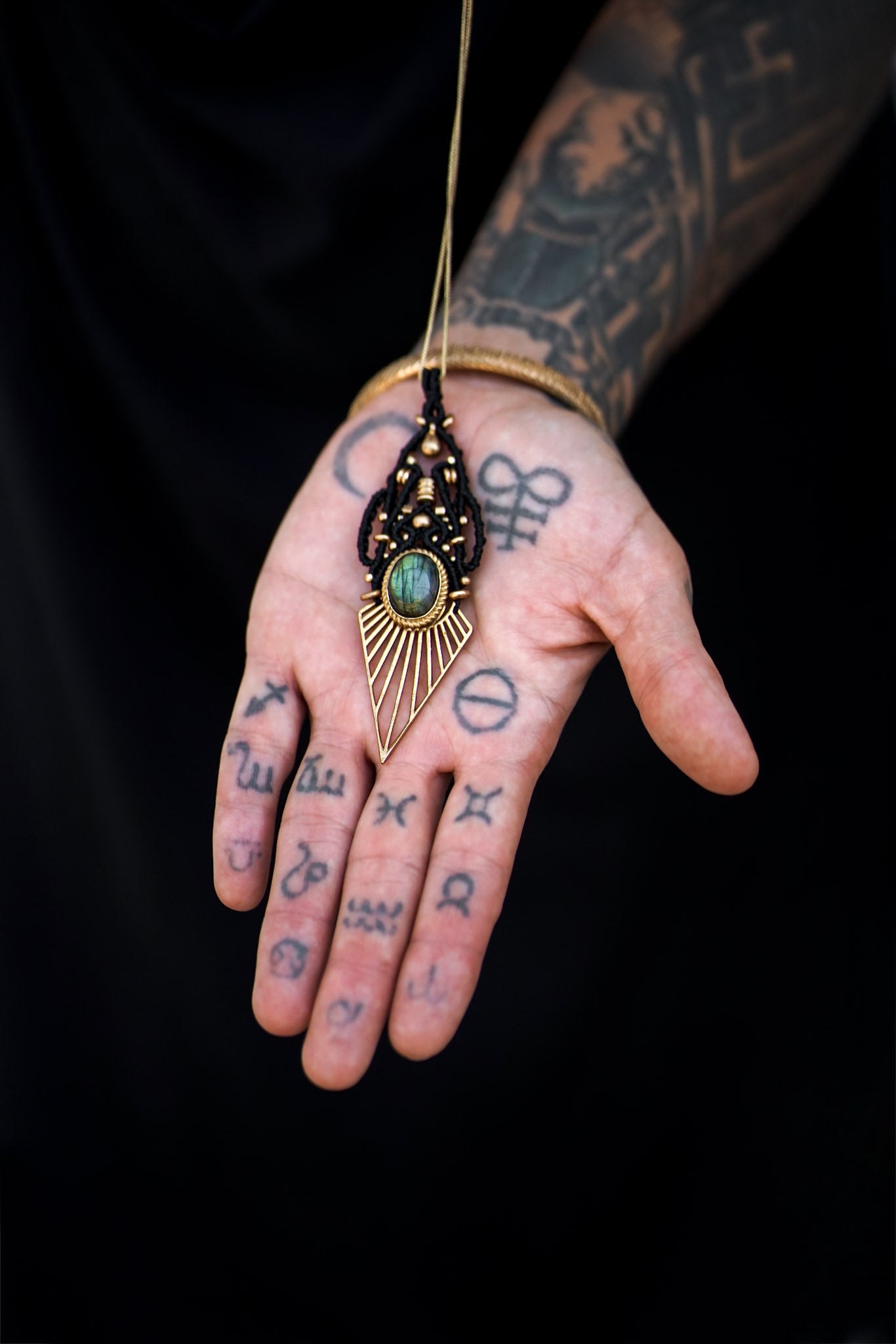 GREEN LABRADORITE PENDANT