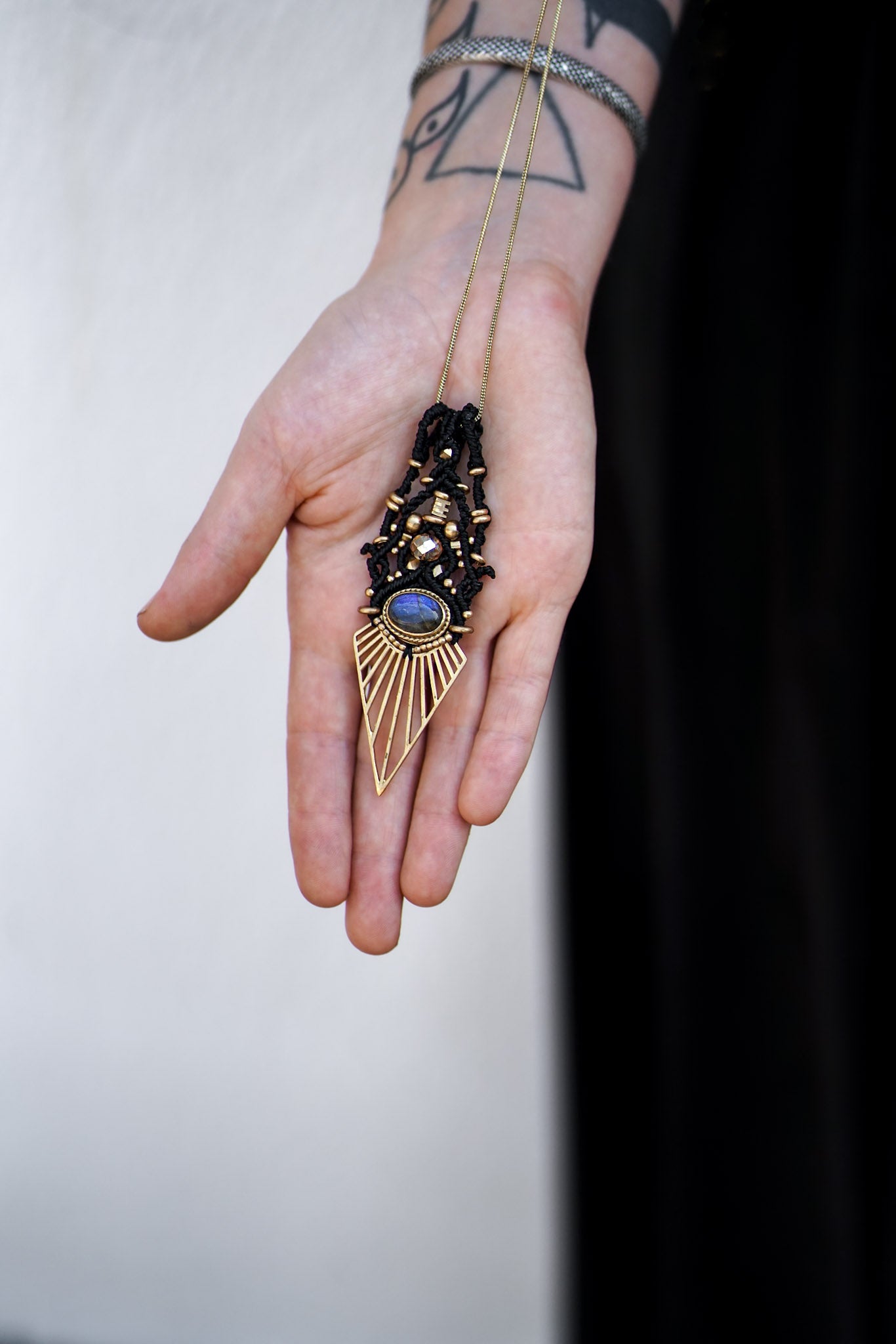 BLUE LABRADORITE PENDANT