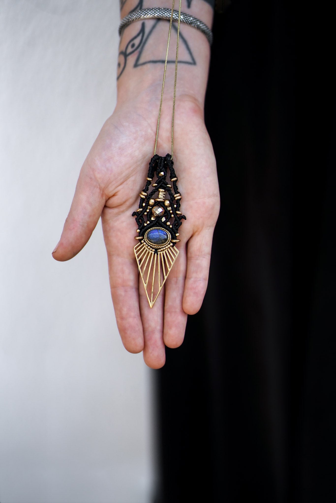 BLUE LABRADORITE PENDANT