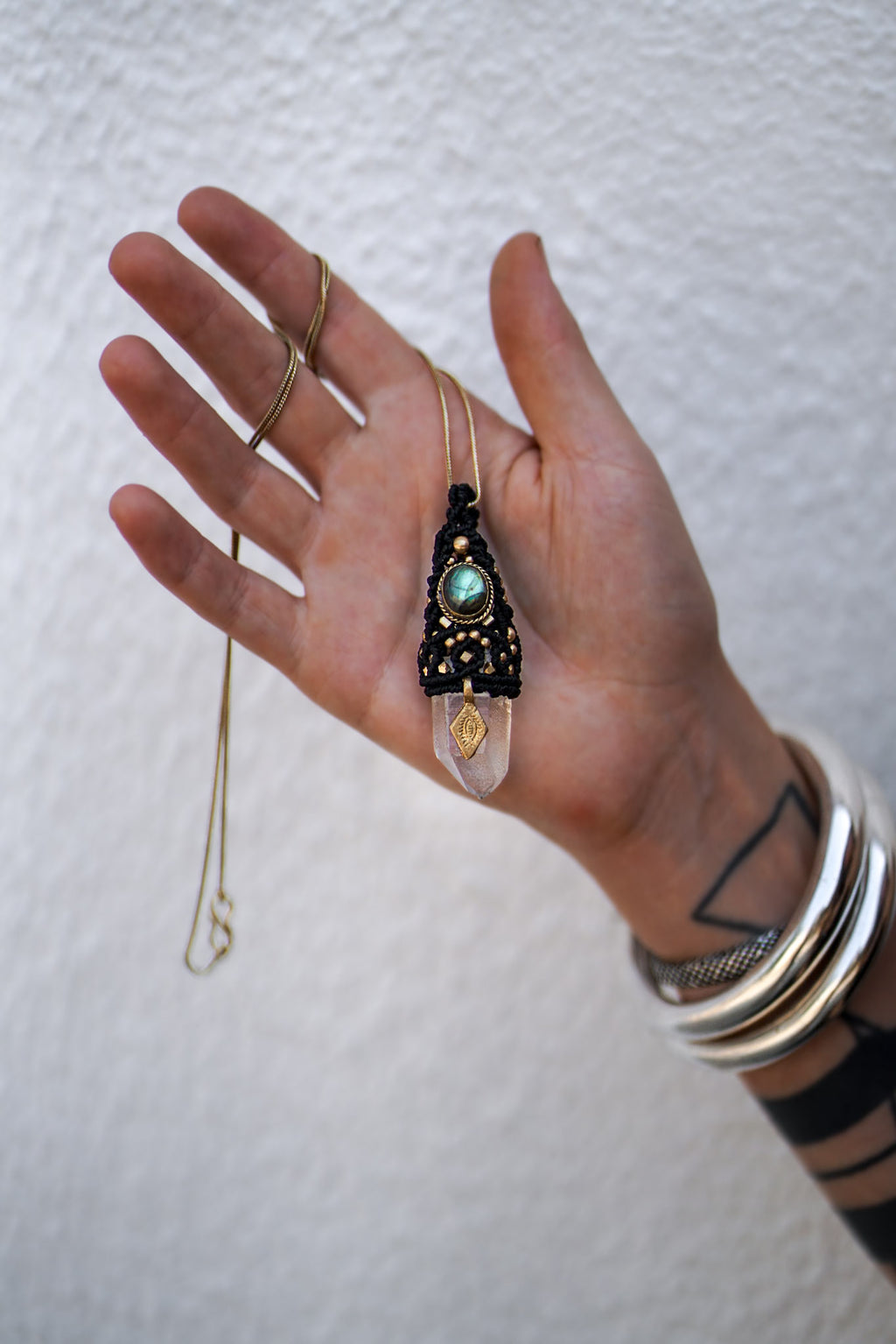 LABRADORITE QUARTZ PENDANT