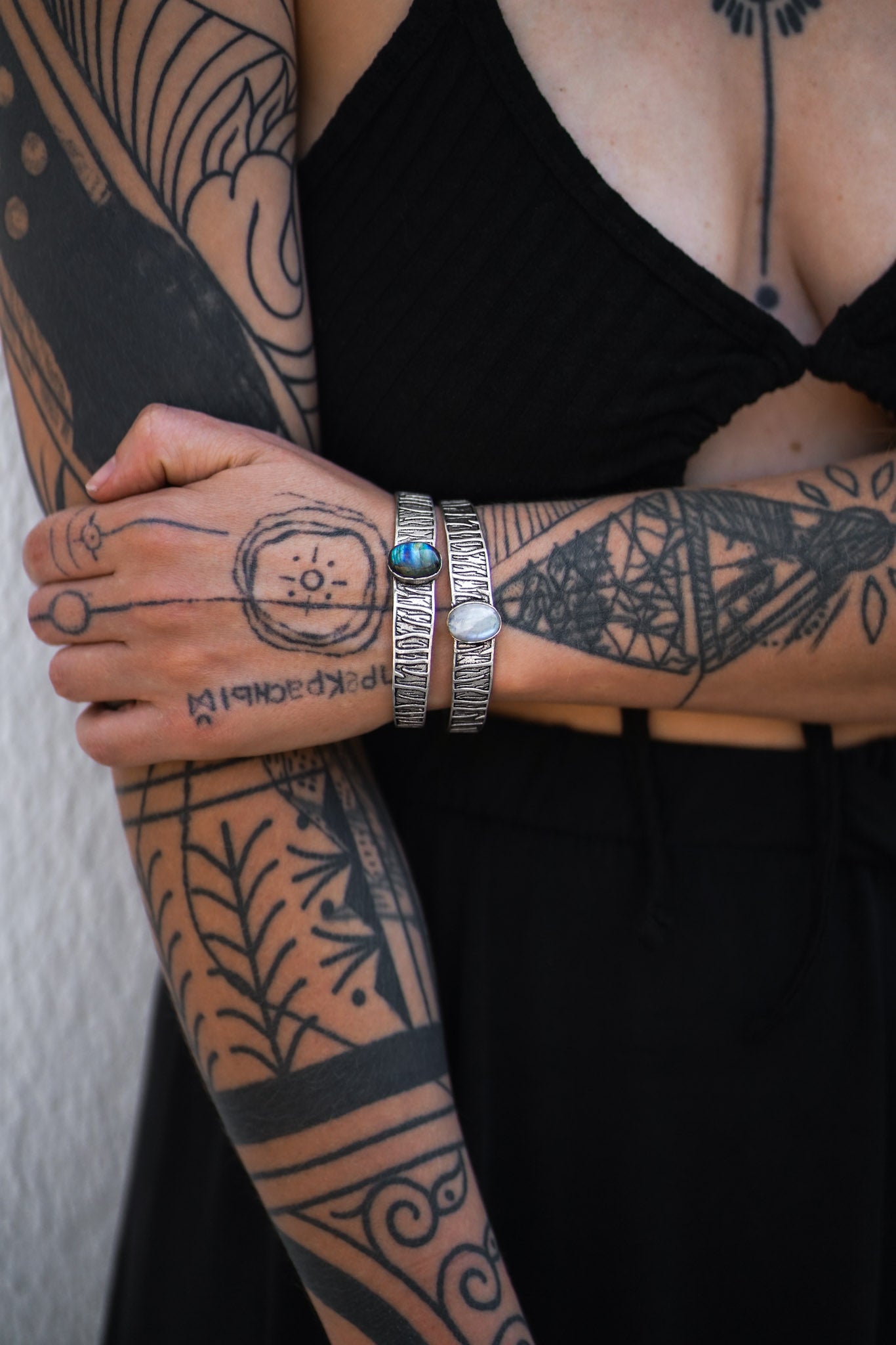 DIVYA LABRADORITE BRACELET