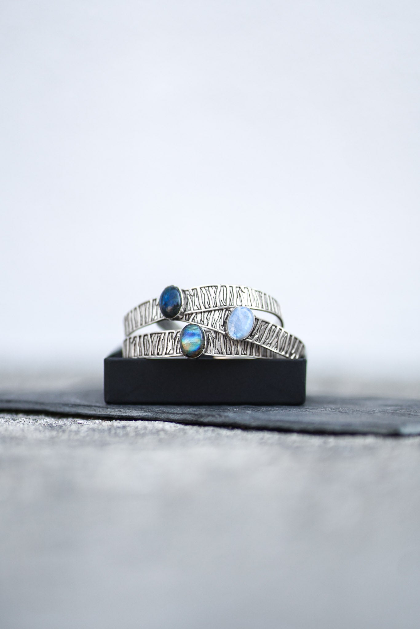 DIVYA LABRADORITE BRACELET