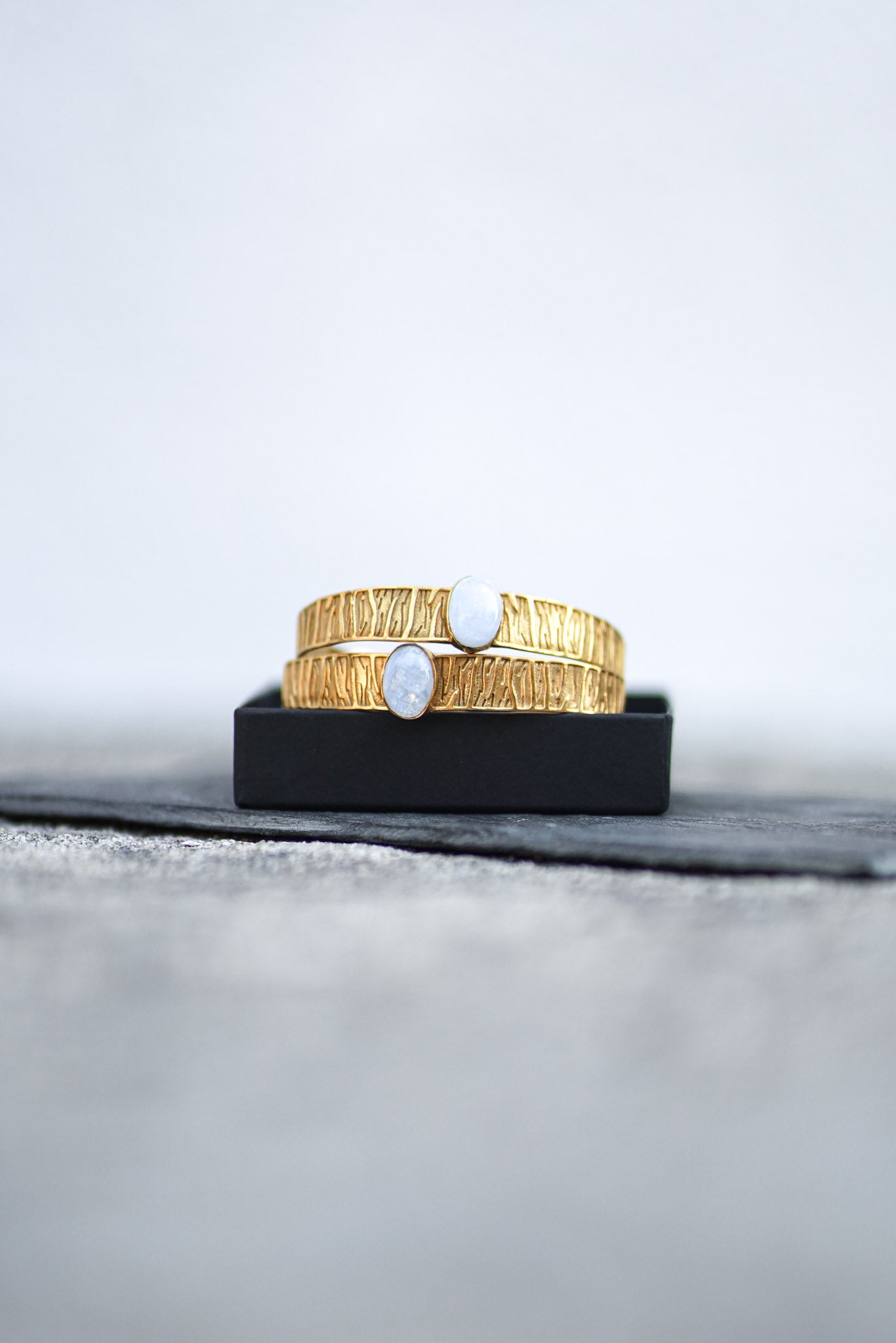 DIVYA MOONSTONE BRACELET