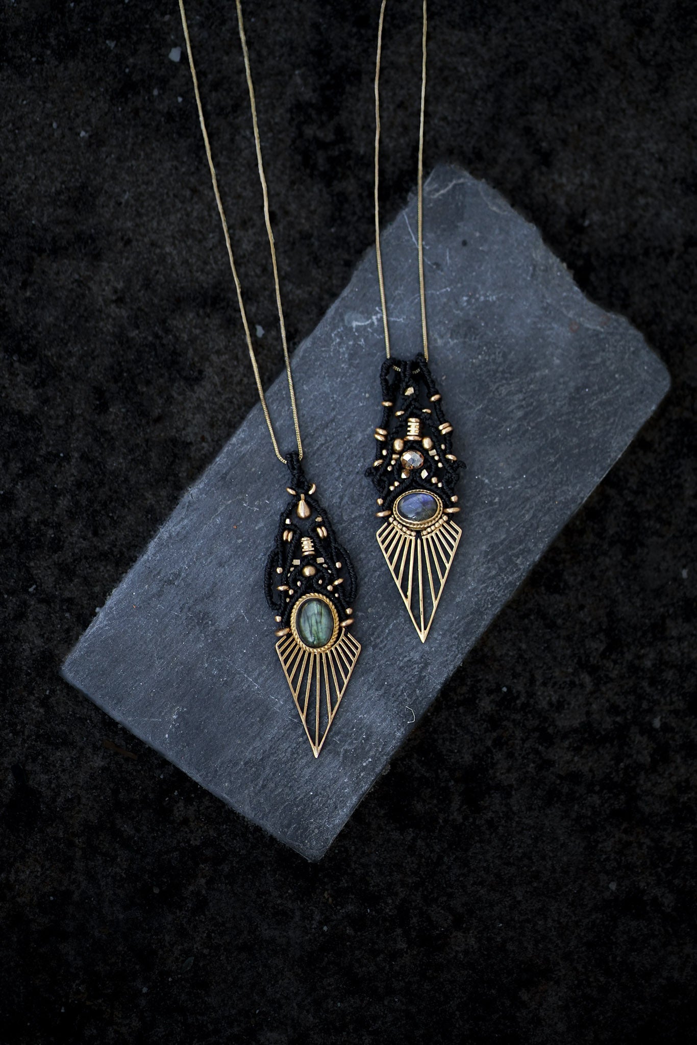 BLUE LABRADORITE PENDANT