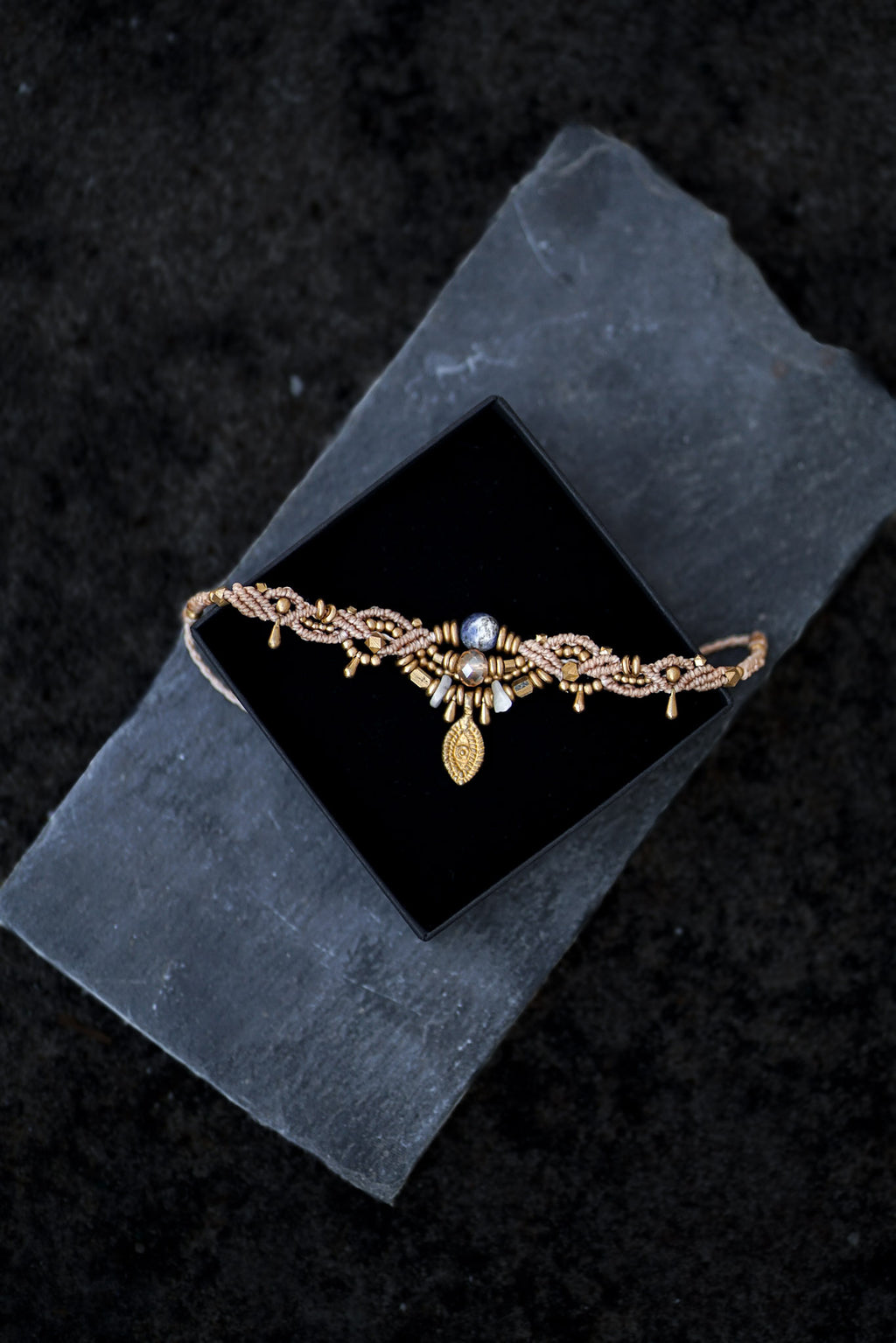 LAPIS LAZULI CHOKER