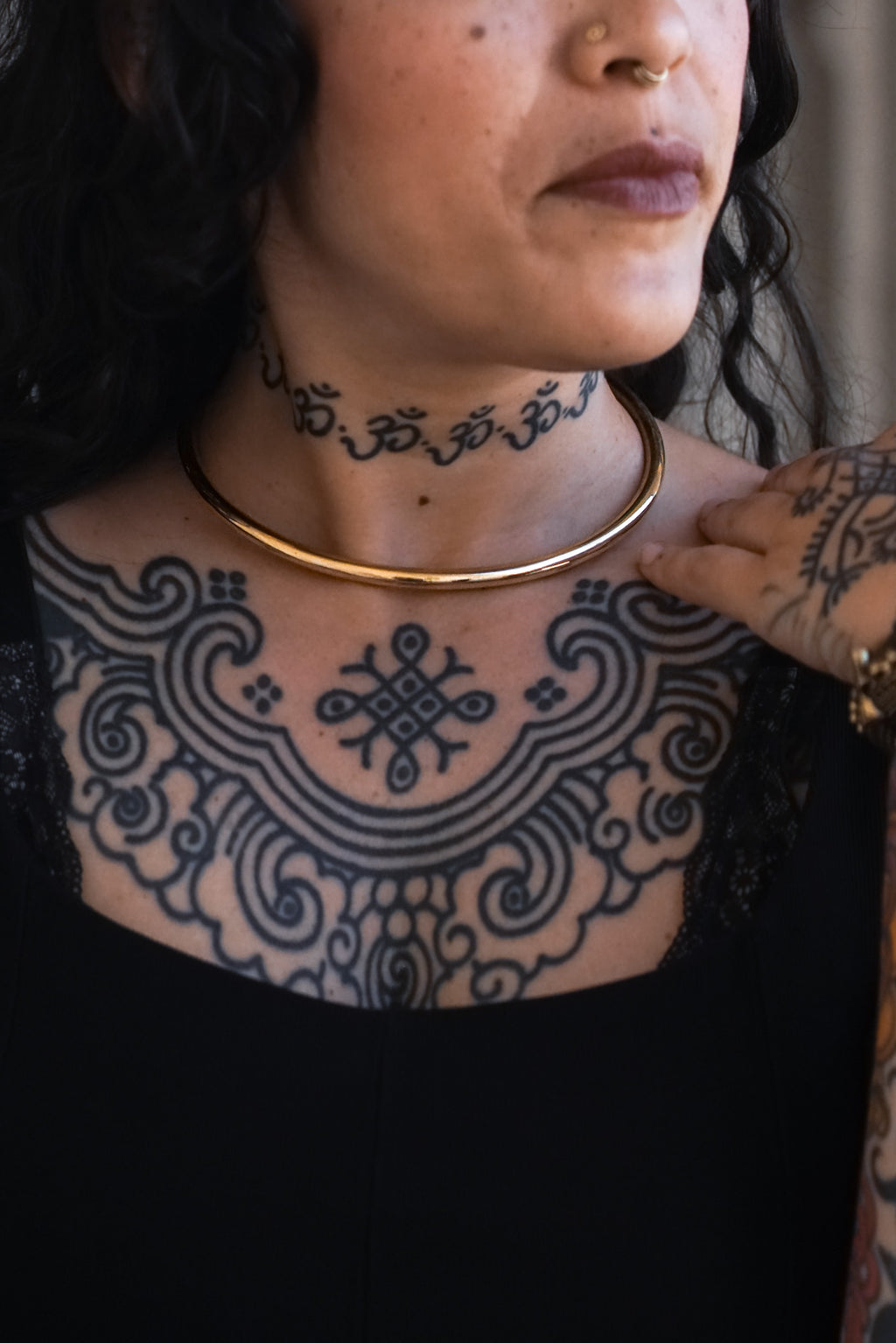 MAYURI CHOKER GOLDEN