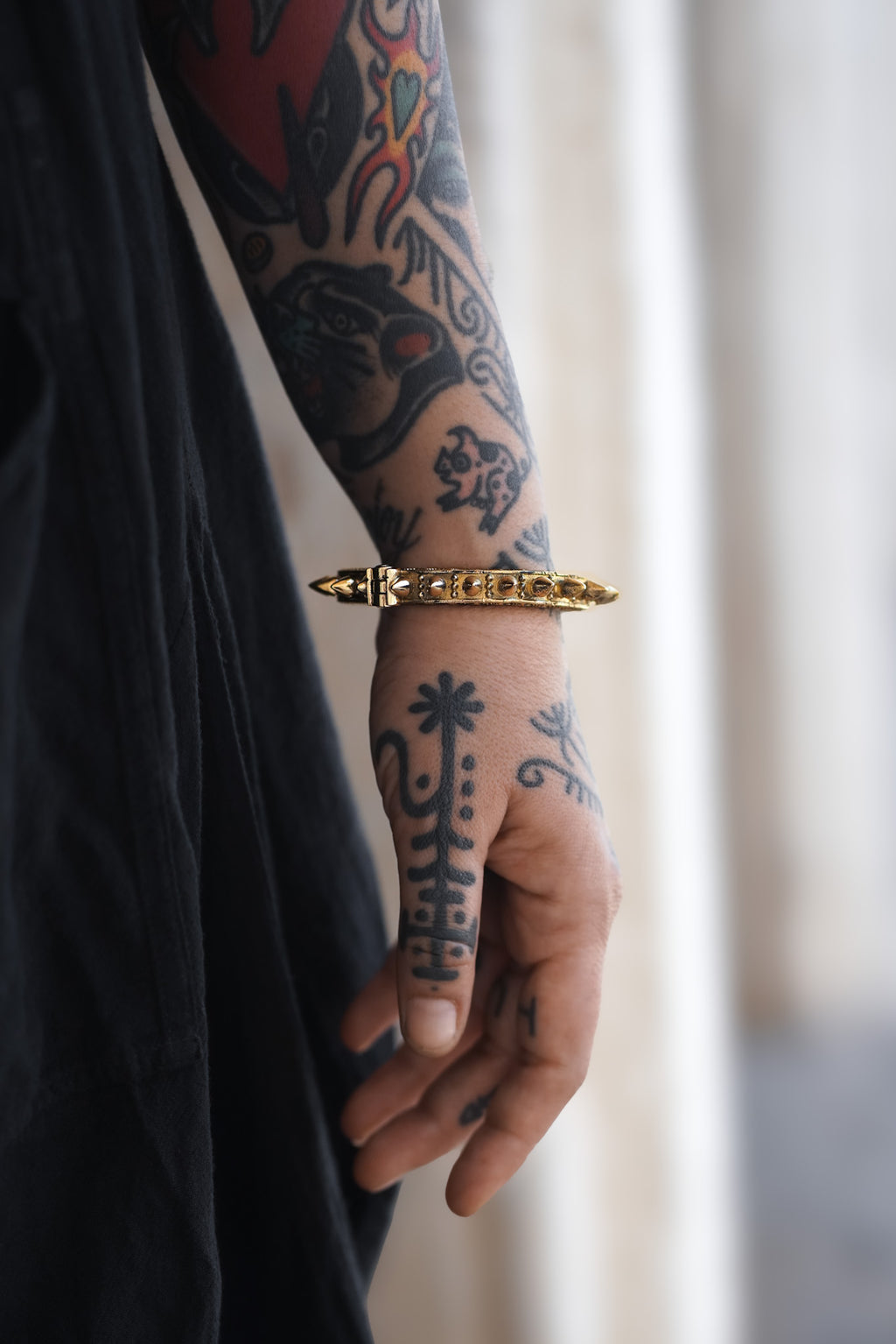 YATRA BANGLE GOLDEN