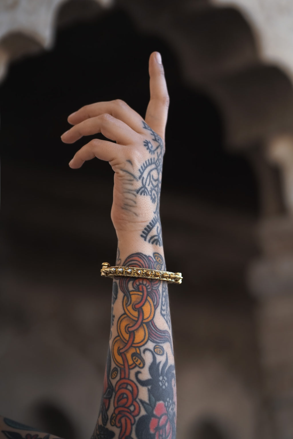 YATRA BANGLE GOLDEN