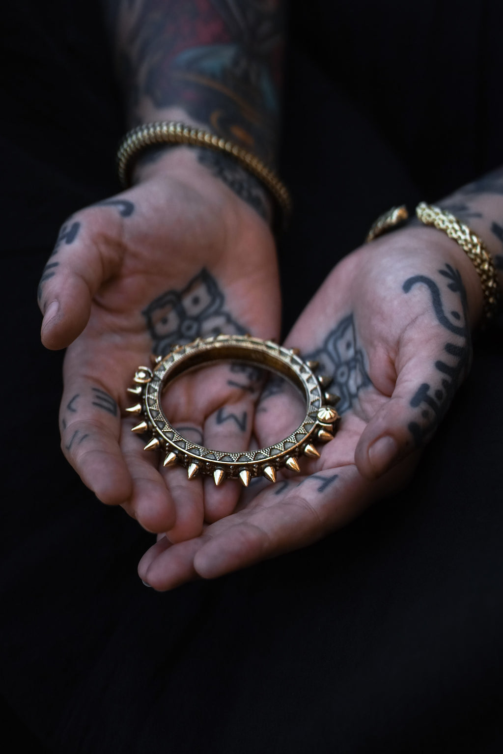 YATRA BANGLE GOLDEN