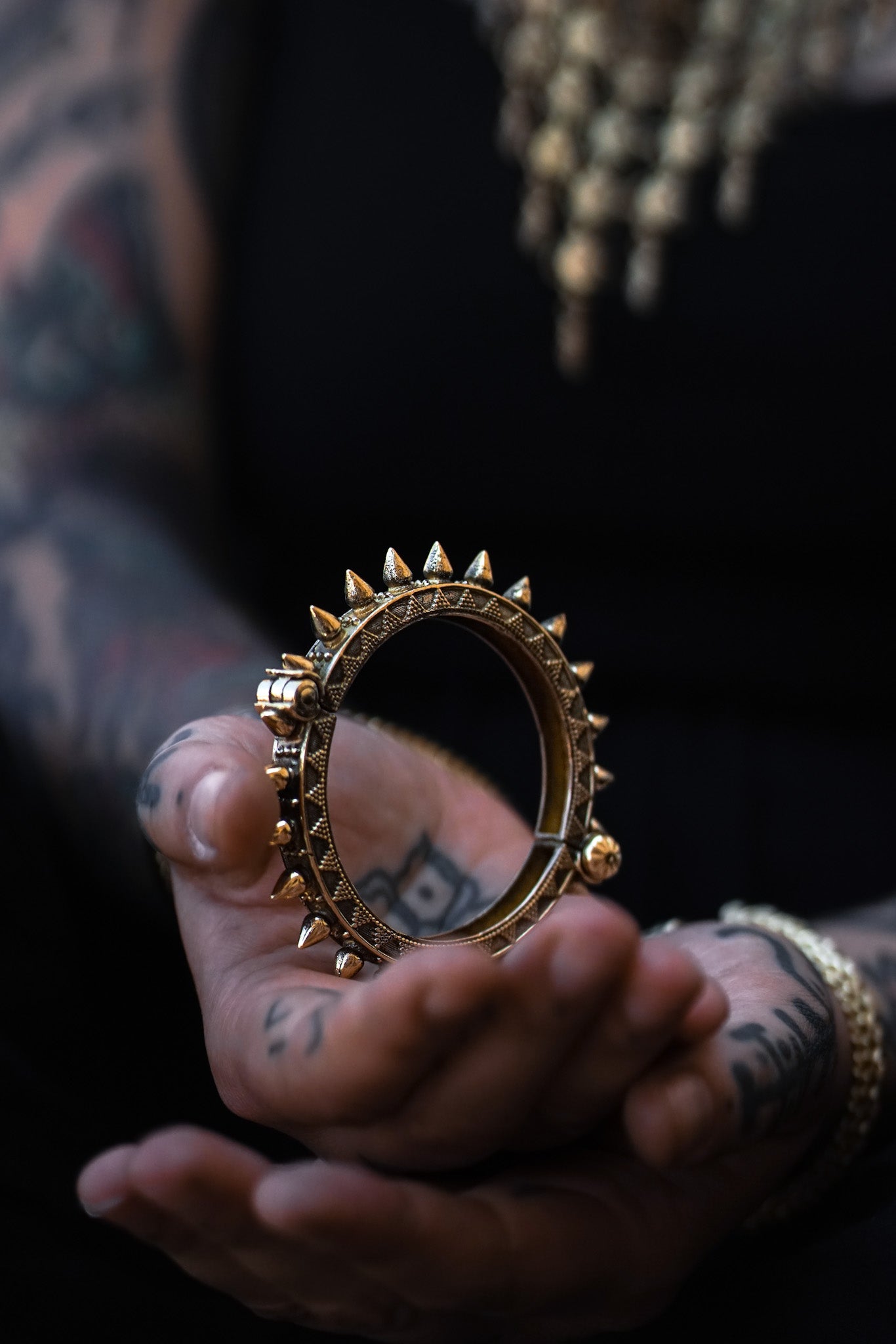 YATRA BANGLE GOLDEN