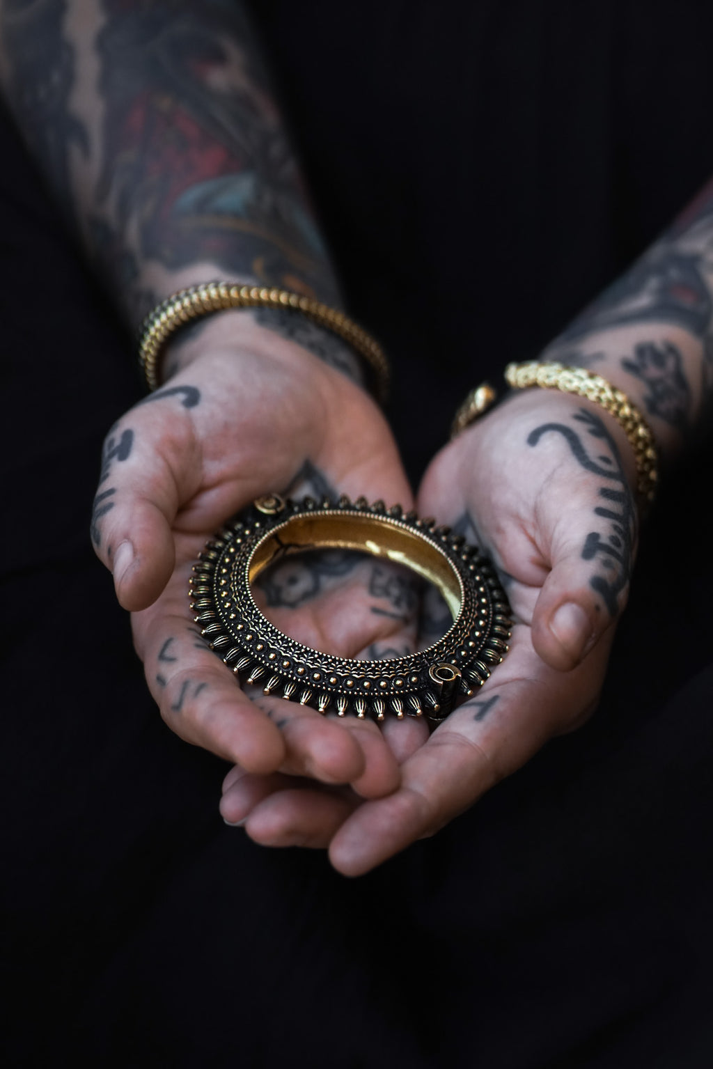 MAHADEVI BANGLE GOLDEN