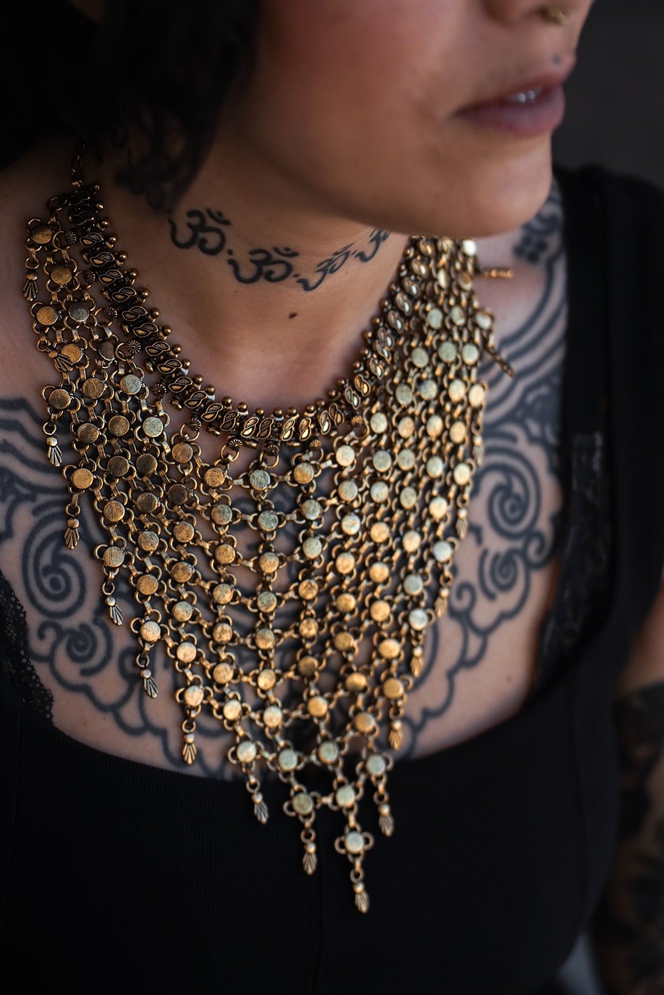 KALA NECKLACE GOLDEN
