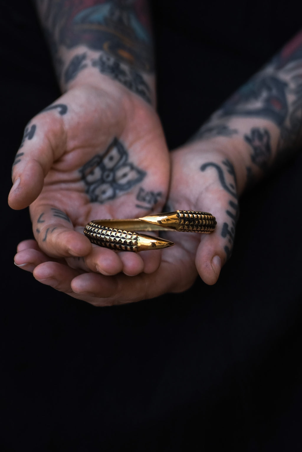 VISHNAKH BRACELET GOLDEN