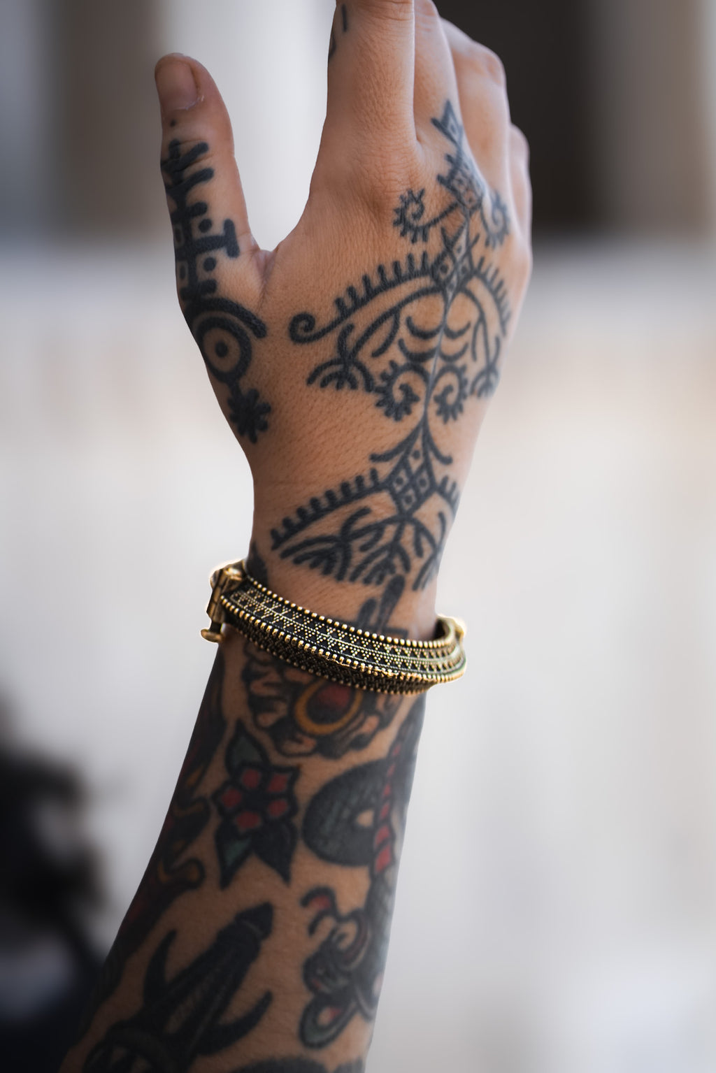 VISHNAKH BANGLE GOLDEN