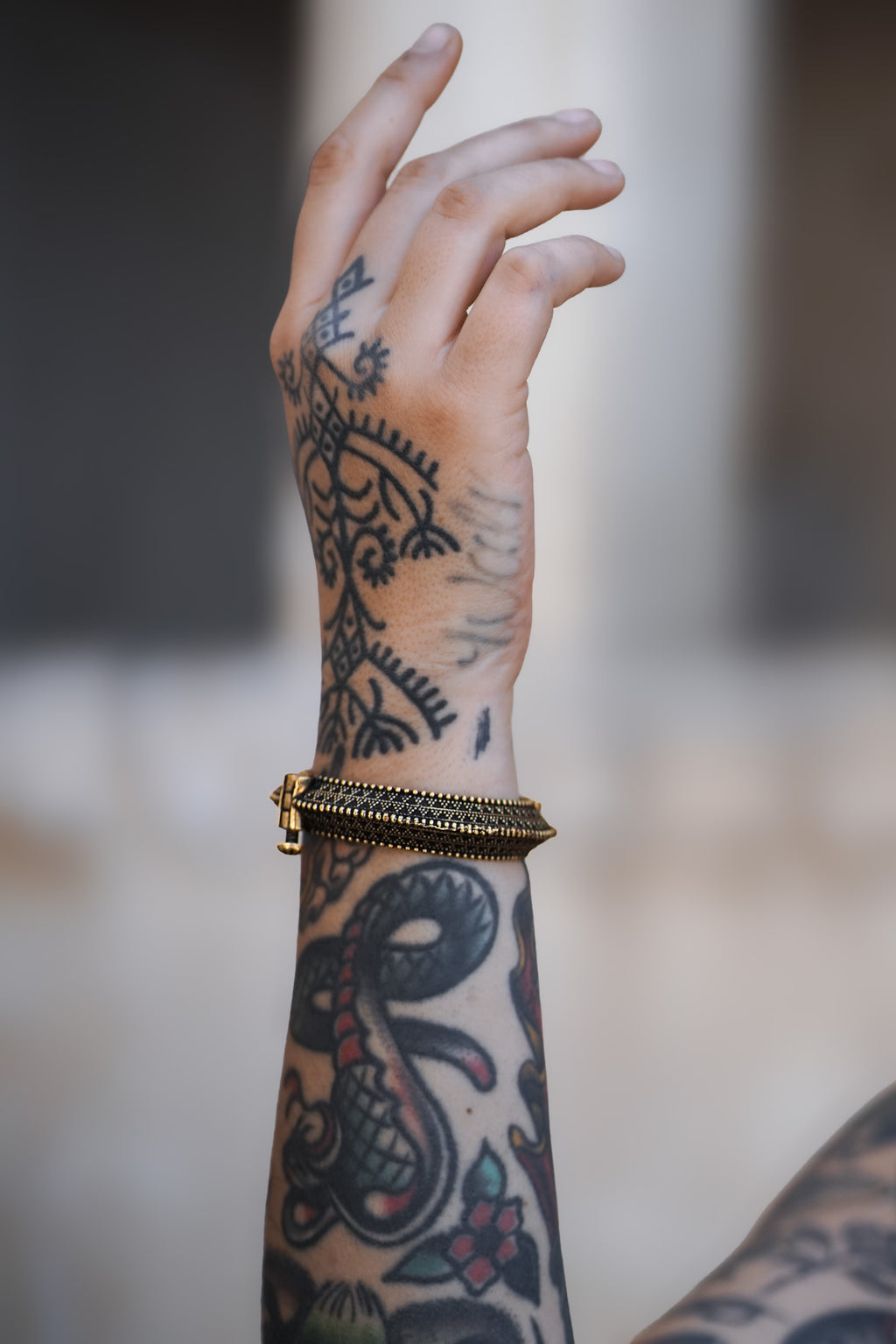 VISHNAKH BANGLE GOLDEN