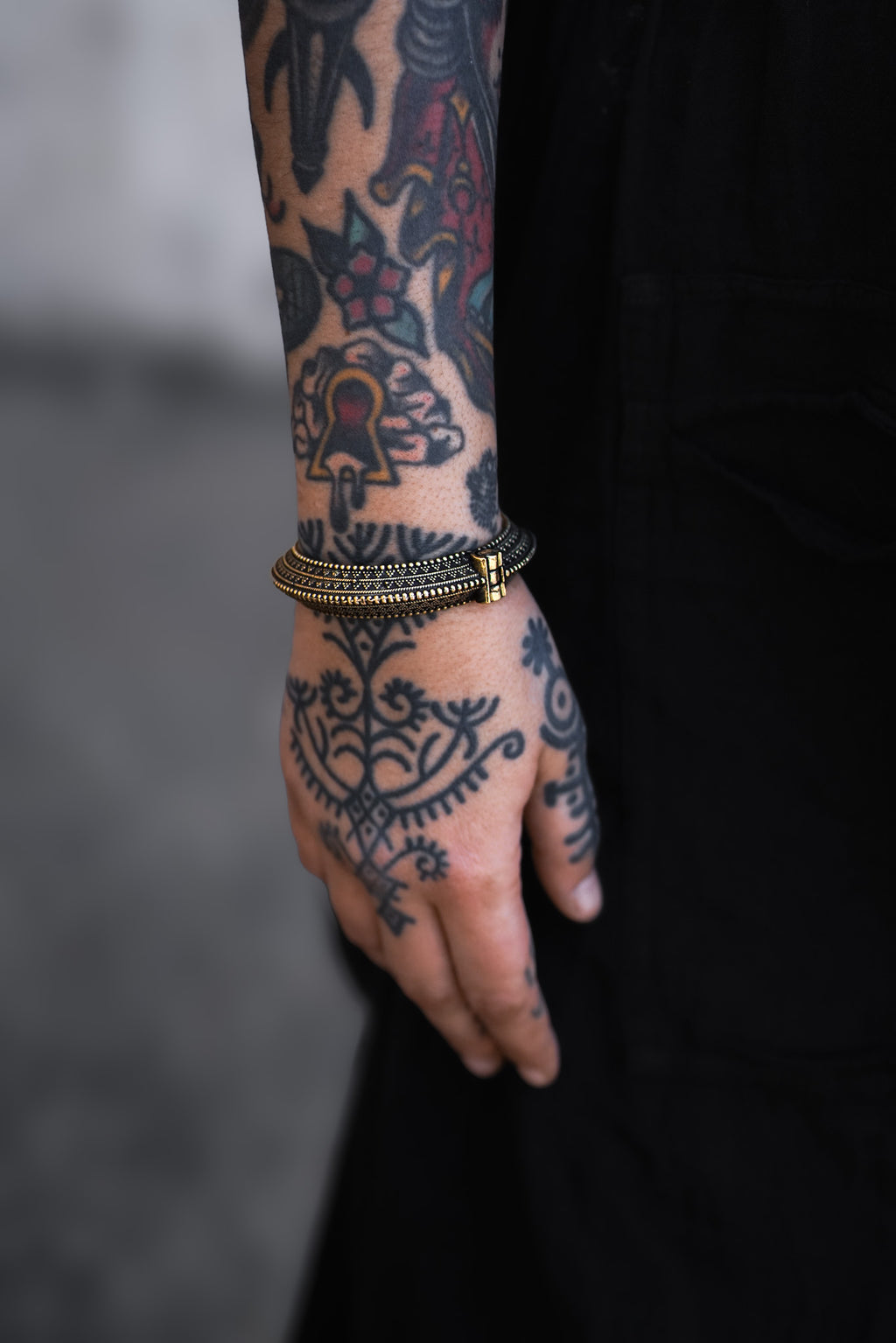 VISHNAKH BANGLE GOLDEN