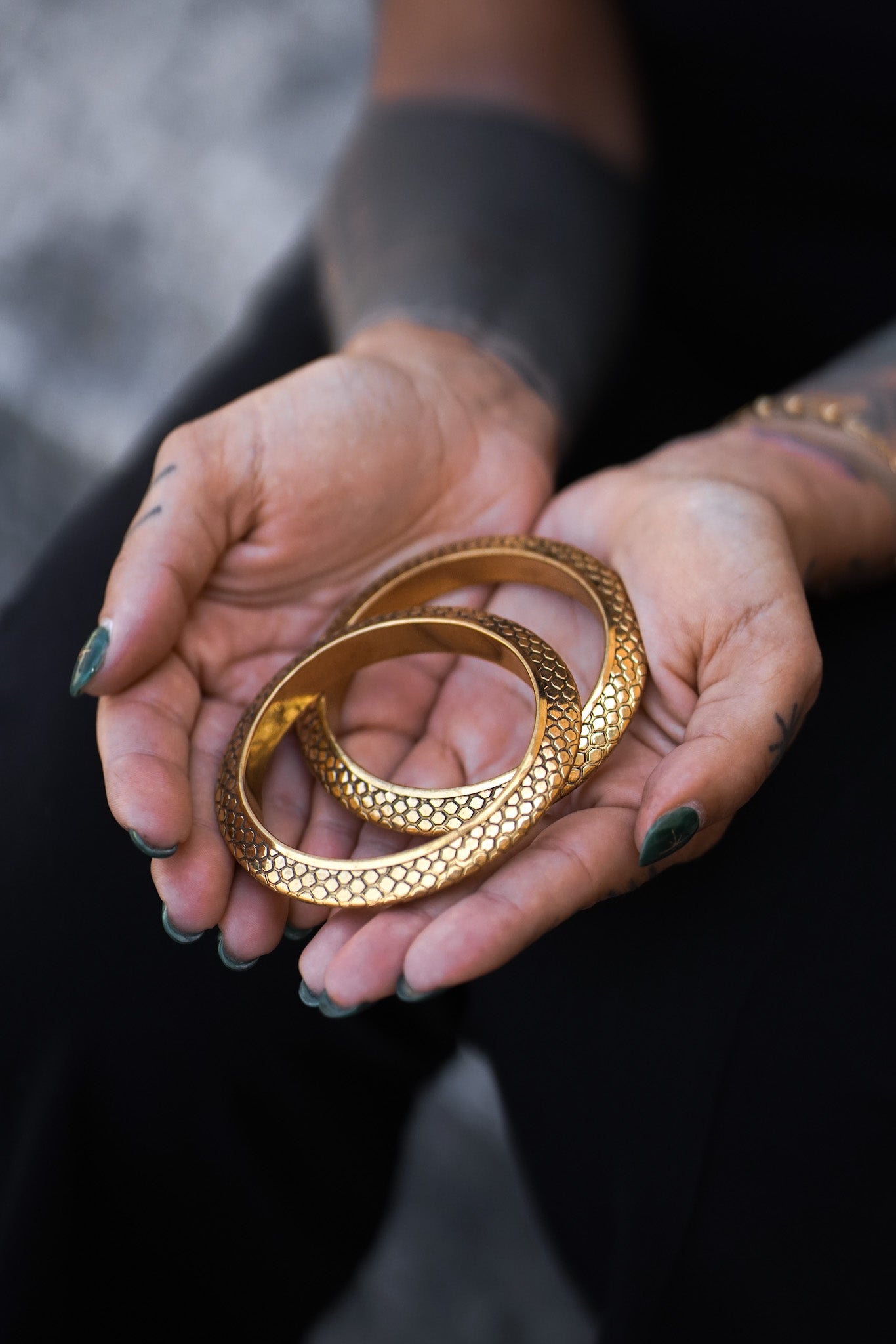MAHANAG BANGLE GOLDEN