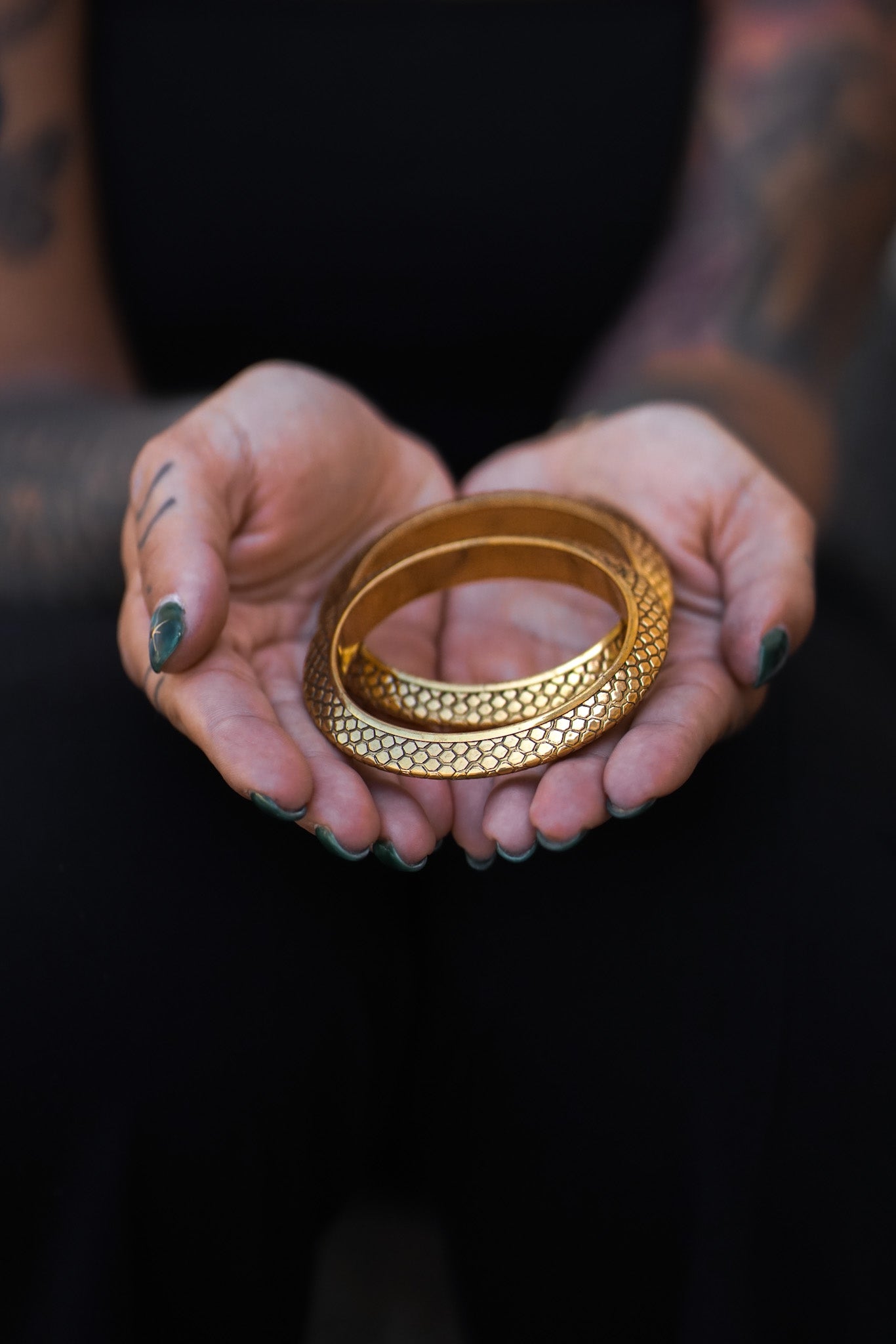 MAHANAG BANGLE GOLDEN