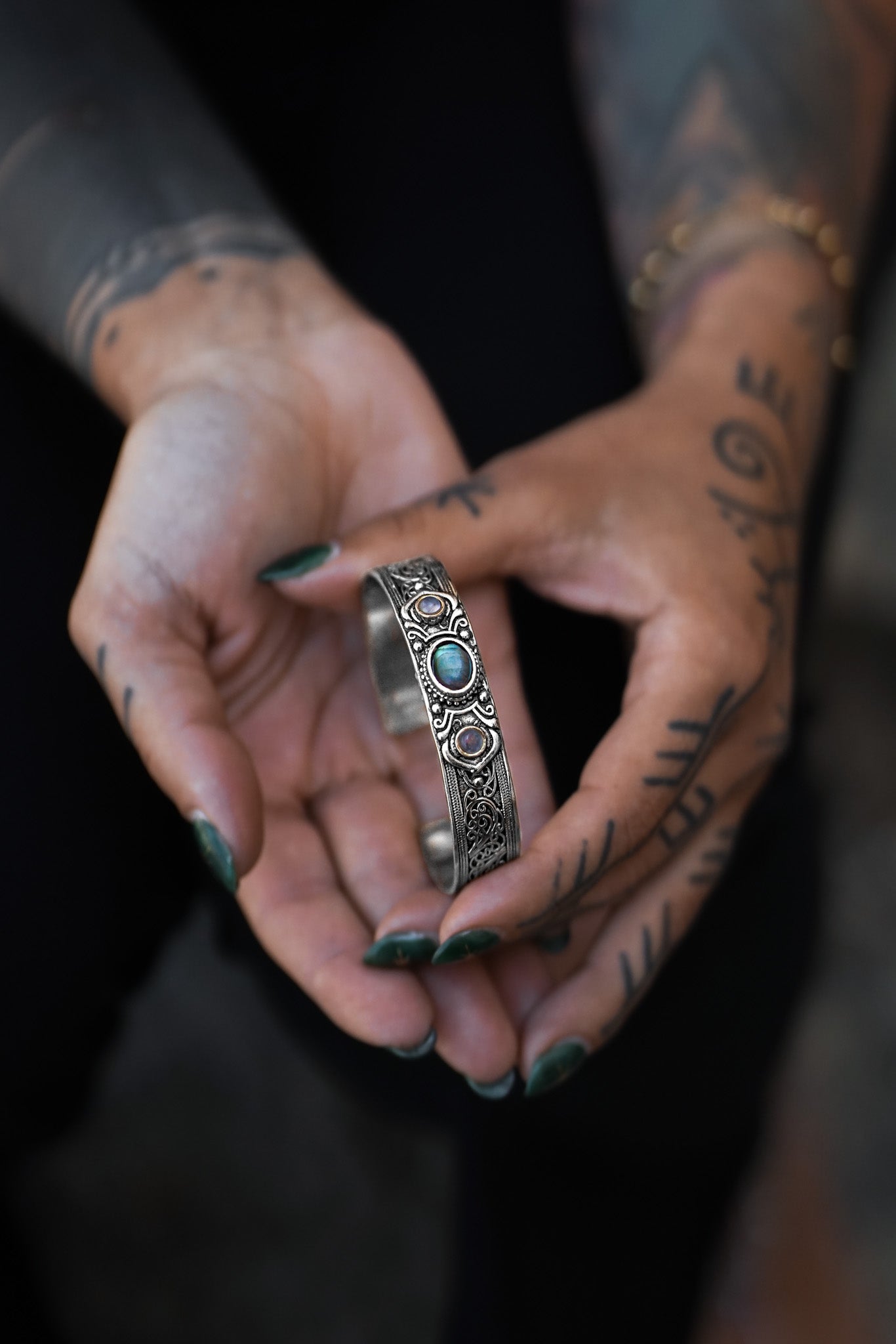 KALIKA BRACELET