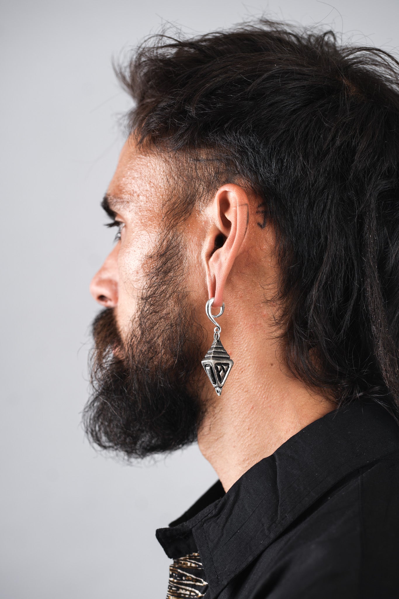 TRYAMBAKA EARWEIGHTS