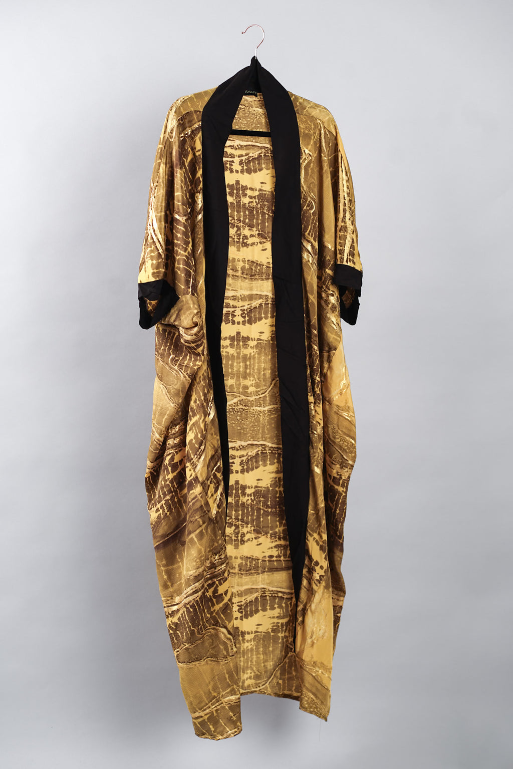 HIRANYA KIMONO