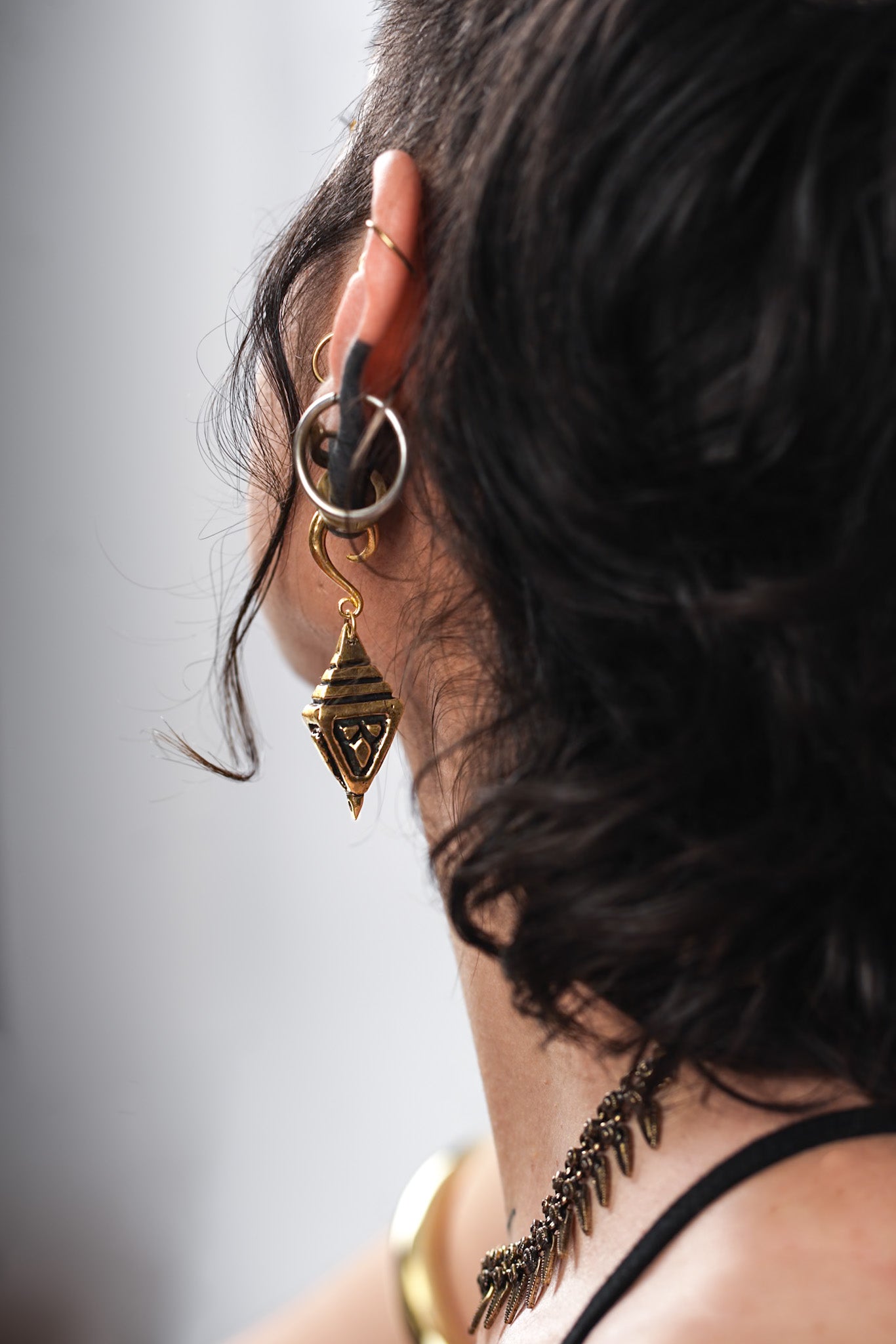 TRYAMBAKA EARWEIGHTS GOLDEN