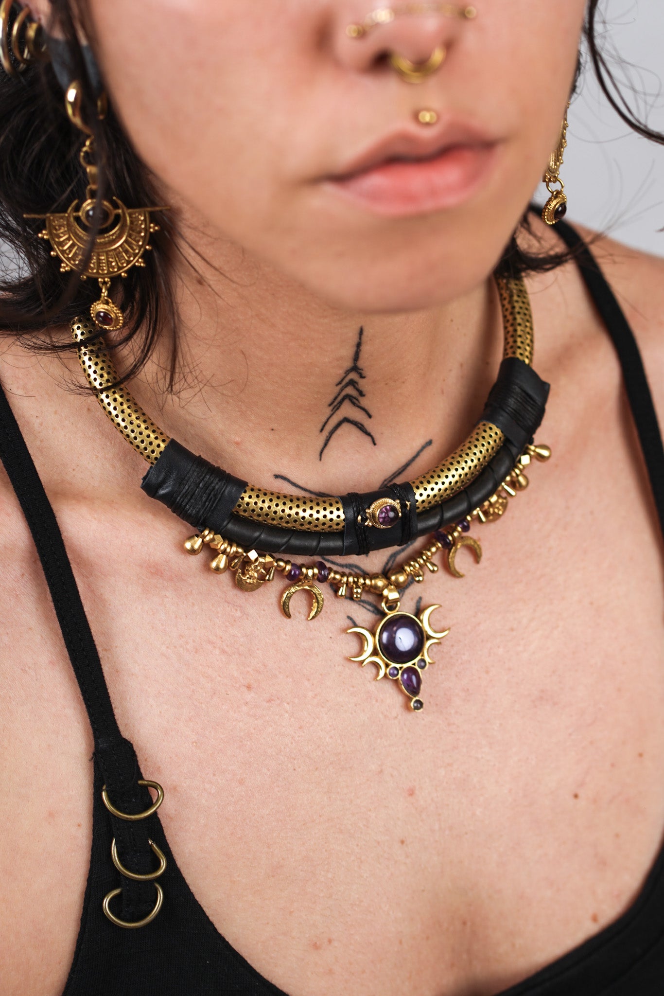 JAMUNIYA NECKLACE