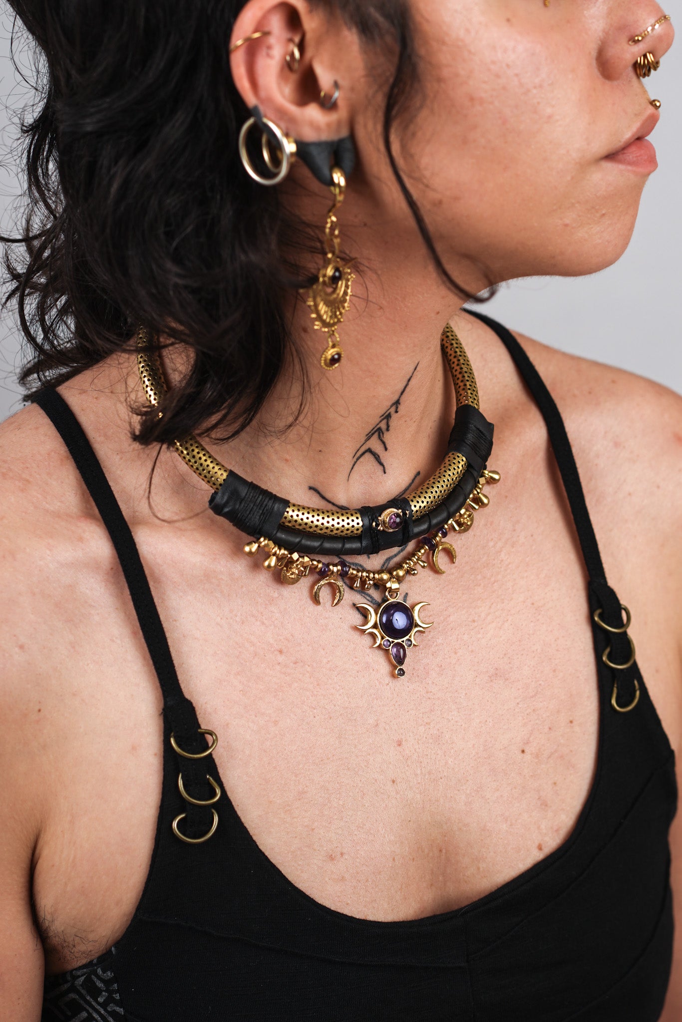 JAMUNIYA NECKLACE