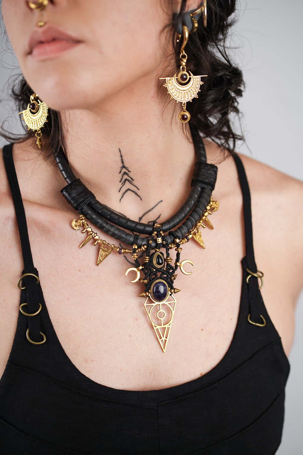 KALYRA NECKLACE