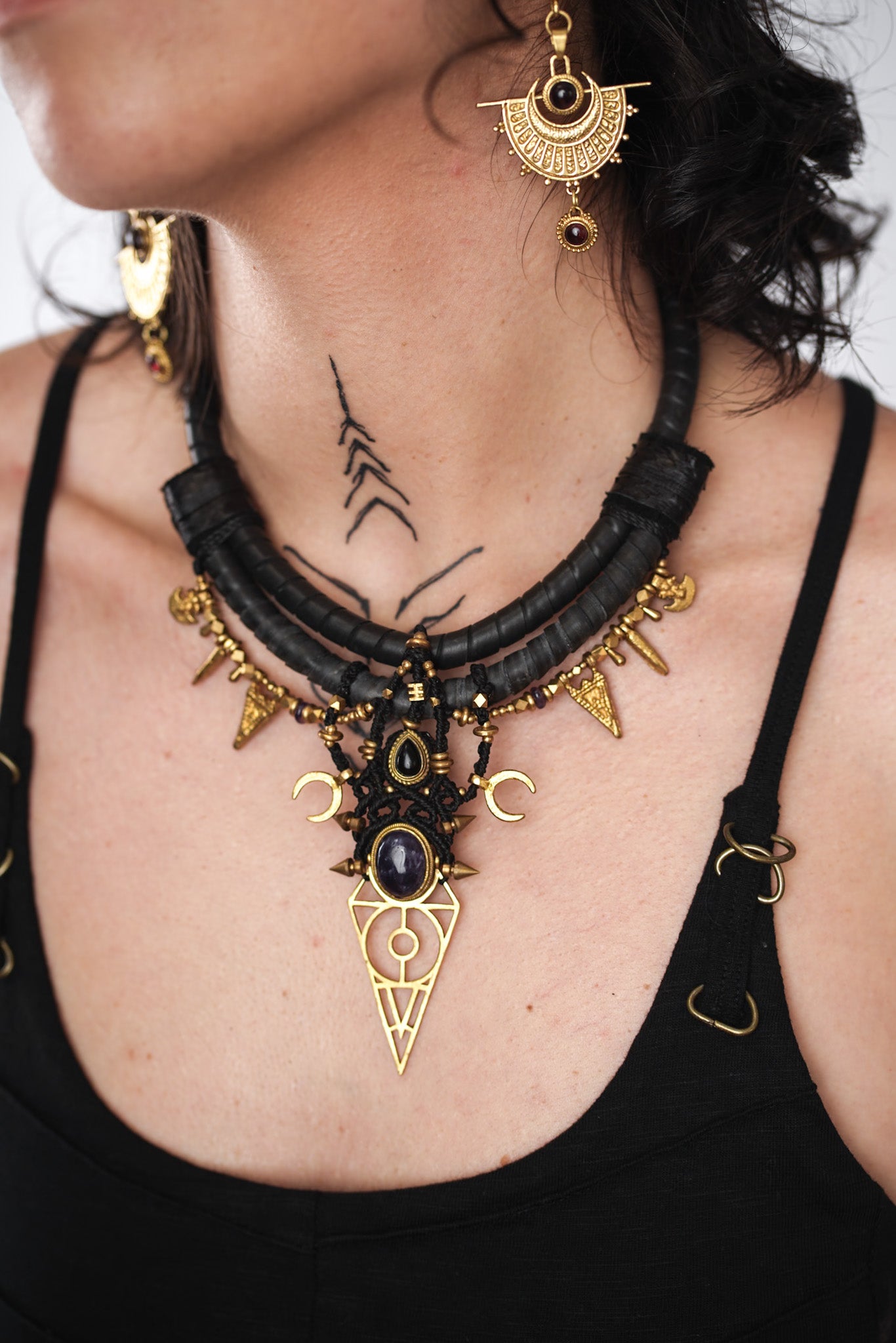 KALYRA NECKLACE