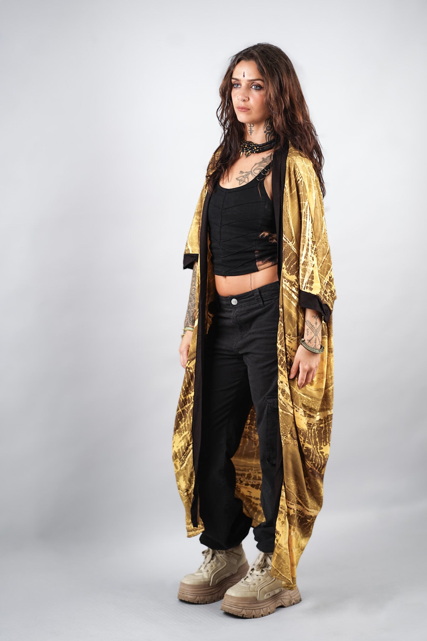HIRANYA KIMONO