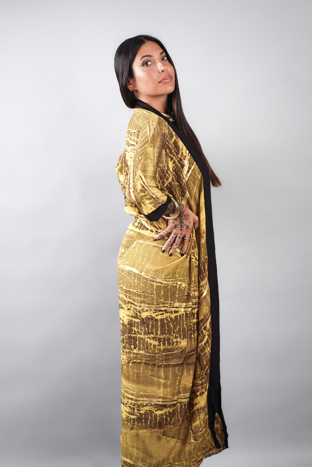 HIRANYA KIMONO