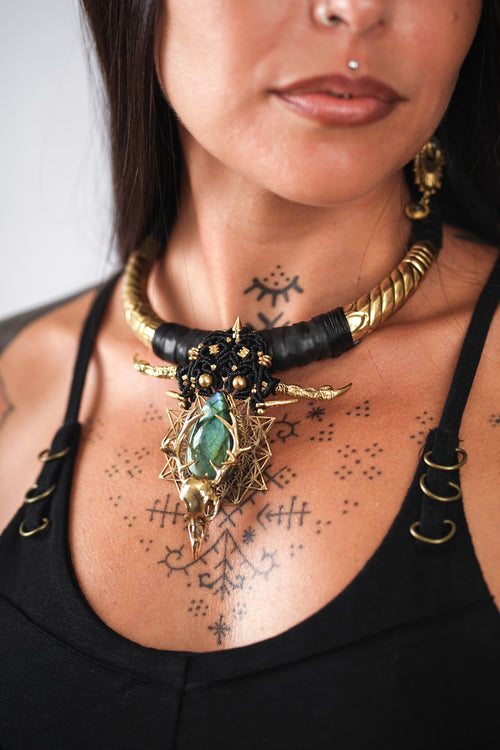 AKARA NECKLACE