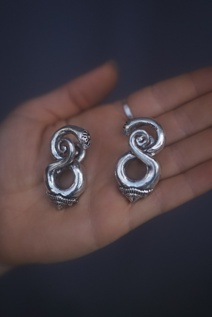 Silver Royal earweights